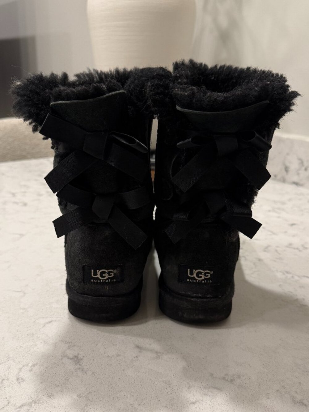 UGG Bailey Bow II boots in black, size 8